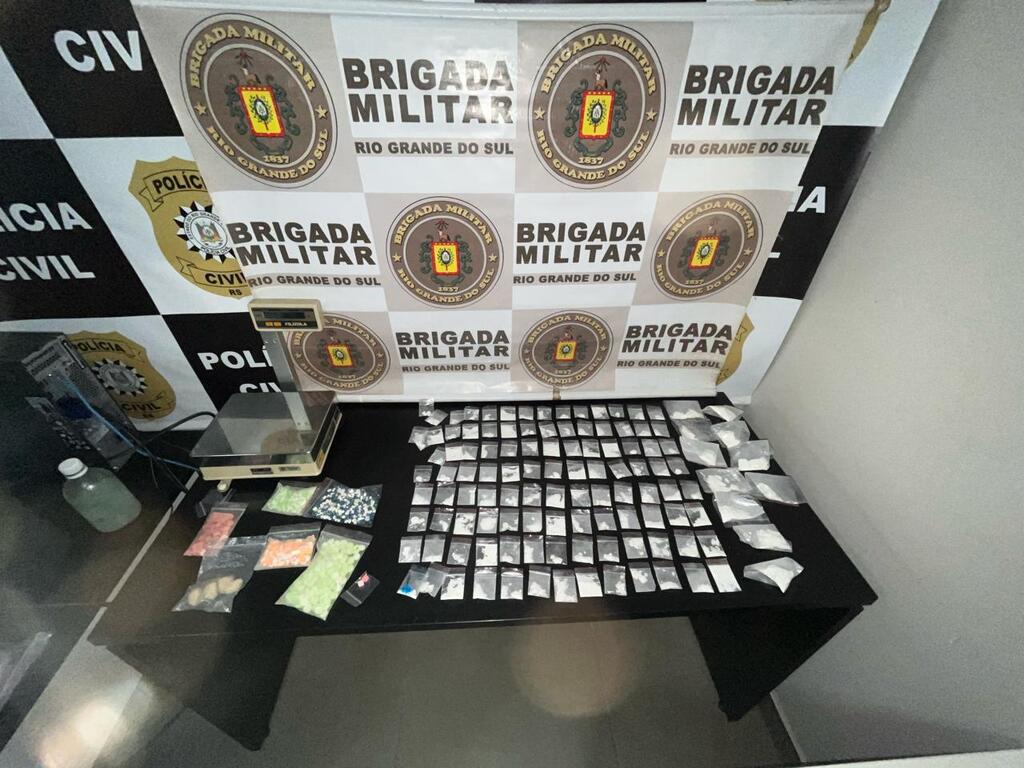 Bei Polícia Brigada Militar Apreende Grande Quantidade De Drogas Em